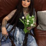 Zhavia Ward Instagram - 🎞️🎞️🎞️custom fit I made for my show 🎤🩷🩷🩷⭐️🌸 show Photos shot by @meganyourfavorite and @archivalgrams
