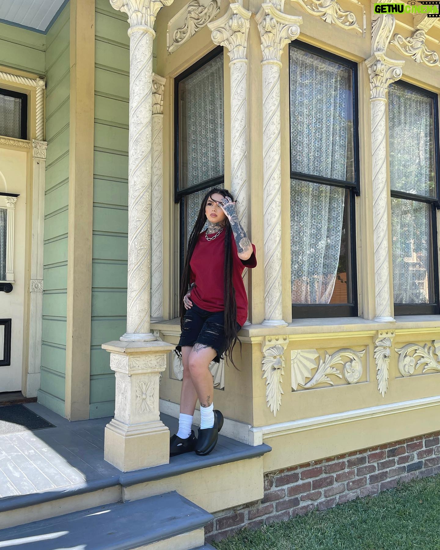 Zhavia Ward Instagram - @FashionNova Beautiful day today 🧚🏼♂️🧚🏼♂️🧚🏼♂️