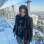 Zhavia Ward Instagram - Oh no I got another face tattoo 😱swipe >