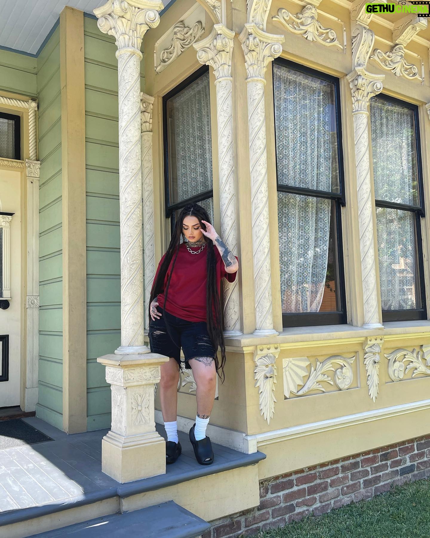 Zhavia Ward Instagram - @FashionNova Beautiful day today 🧚🏼♂️🧚🏼♂️🧚🏼♂️