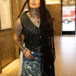Zhavia Ward Instagram - 🎞️🎞️🎞️custom fit I made for my show 🎤🩷🩷🩷⭐️🌸 show Photos shot by @meganyourfavorite and @archivalgrams