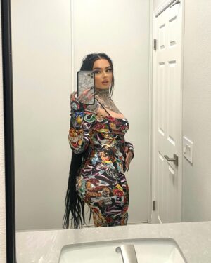 Zhavia Instagram - A bunch of selfies and pics I never posted 🤷🏻‍♀️🤷🏻‍♀️💜☔️⭐️