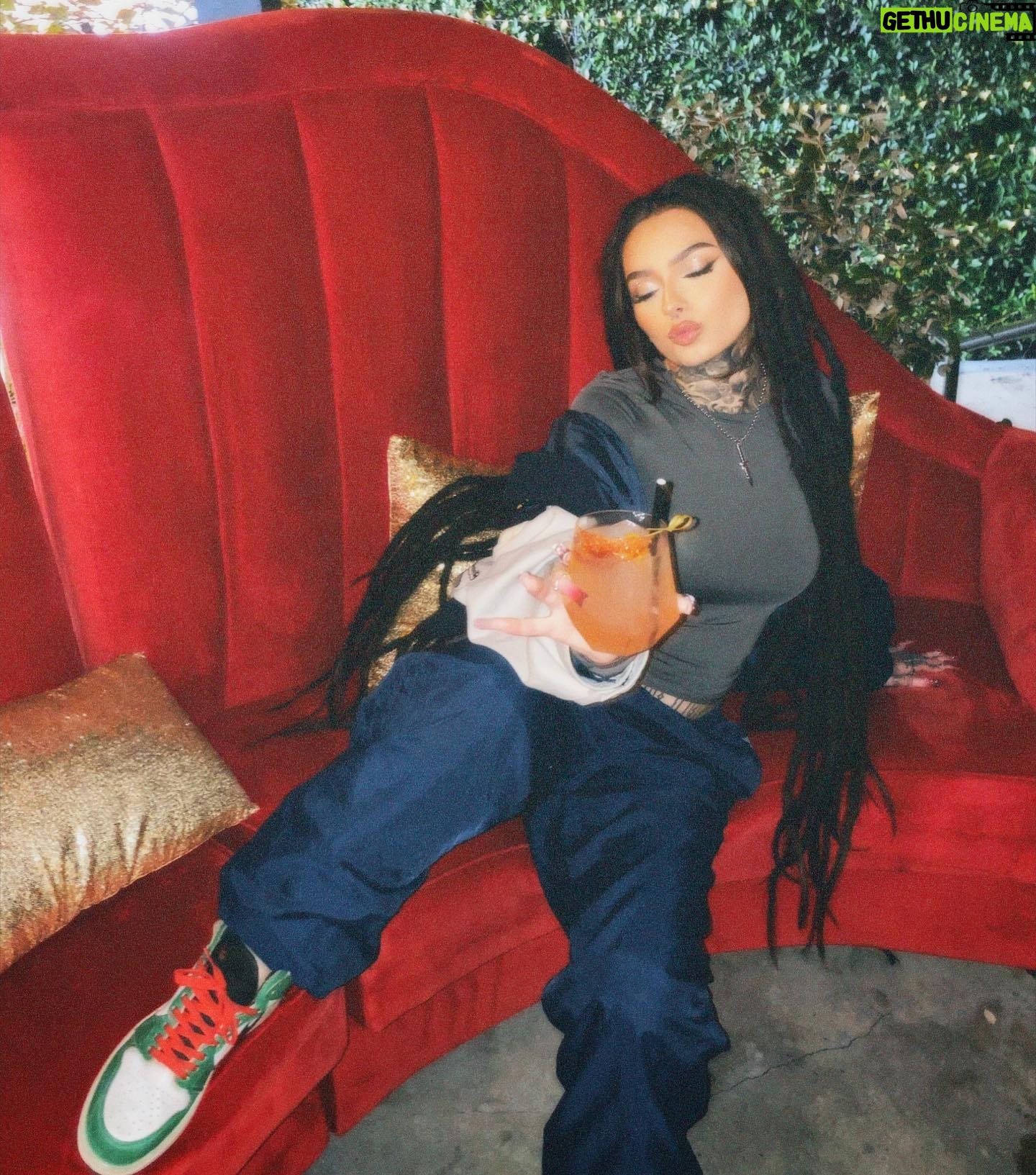 Zhavia Ward Instagram - Everything Pink 🎀👄💗👅🍧