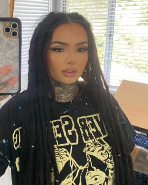Zhavia Instagram - A bunch of selfies and pics I never posted 🤷🏻‍♀️🤷🏻‍♀️💜☔️⭐️