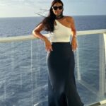 Zineb Obeid Instagram – Un an de plus ou de moins… peu importe, l’essentiel c’est d’être heureuse et entourée de personnes qui m’aiment 🎂🎉❤️