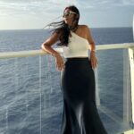 Zineb Obeid Instagram – Un an de plus ou de moins… peu importe, l’essentiel c’est d’être heureuse et entourée de personnes qui m’aiment 🎂🎉❤️