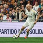 Zinedine Zidane Instagram - Dans un stade plein, incroyable de revivre ça, et pour la bonne cause 🙏
