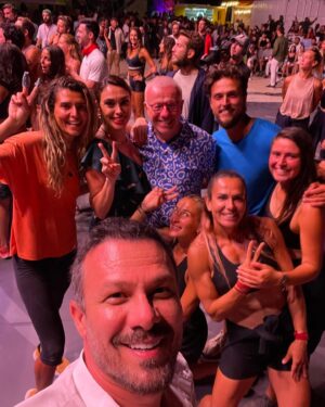 Zuhal Topal Instagram - Tüm @survivorturkiye yarışmacıları sizlere sevgi ve selamlarını yolladılar🙏 tabi sevgili arkadaşım @gokhankeser ‘in yeri ayrıdır onu da belirteyim😉