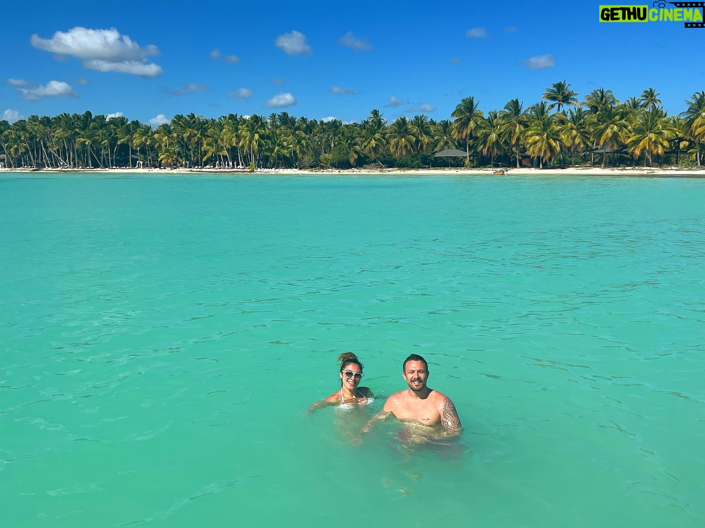 Zuhal Topal Instagram - Muhteşem bir yer🏝#dominicanrepublic #carribeanislands #paradise