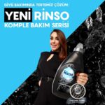 Zuhal Topal Instagram - Yeni Rinso Komple Bakım Serisi ile giysilerinin renkleri parlasın ✨ Benim giysi bakımım için vazgeçilmezim Rinso Komple Bakım Serisi’nin en yeni üyesi Argan Özü! 💜 Rinso Komple Bakım Serisi Argan Özü giysilerime yıpranma karşıtı bakım yapıyor ve renklerin ilk günkü gibi canlı ve parlak kalmasını sağlıyor. Üstelik hem renklilerimde hem de siyahlarımda kullanabiliyorum. Siz de denemeyi unutmayın! #giysibakımındatertemizçözüm #rinsokomplebakımserisi #işbirliği