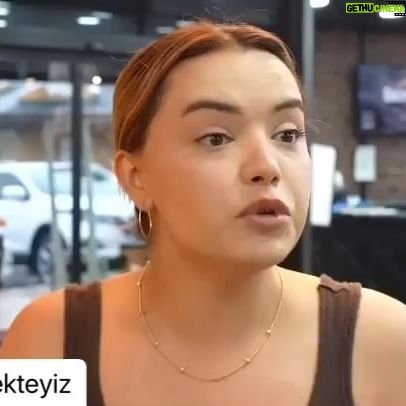 Zuhal Topal Instagram - Olaylar ile dolu bir bölüm😳 “Zuhal Topal’la Yemekteyiz” hafta içi her gün 16.00’da TV8’de… @tv8 #ZuhalTopallaYemekteyiz #Yemekteyiz @zuhaltopal