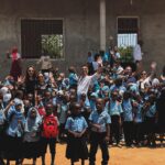 Zuhal Topal Instagram - Bugün Zanzibar’da okul ziyaretine gittik ve kalbimiz orada kaldı 🙏🥰