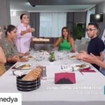 Zuhal Topal Instagram - Bugün yarışmacımız Seda döktürüyor 🤩 “Zuhal Topal’la Yemekteyiz” hafta içi her gün 16.00’da TV8'de... ✨ @zuhaltopal @tv8 #ZuhalTopallaYemekteyiz #Yemekteyiz