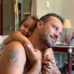Zuhal Topal Instagram - Lina’dan babasına babalar günü hediyesi❤️Babalar günün kutlu olsun canım 🙏🧿 #babalargününüzkutluolsun
