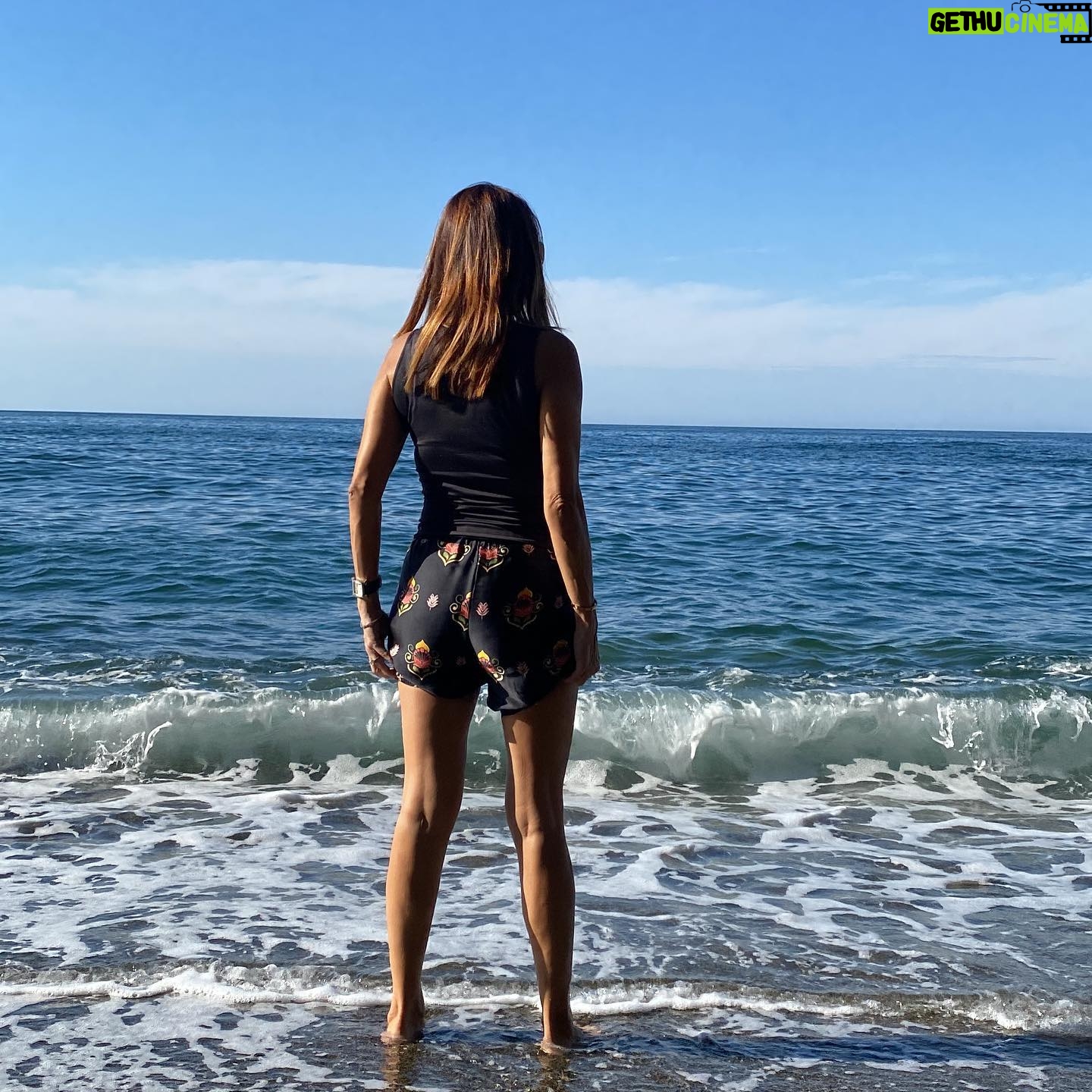 Zuhal Topal Instagram - 🌊 #trabzon #sürmene #yemekteyiz