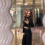 Zuhal Topal Instagram - Bizim de bir ayna önü pozumuz olmasın mı?😍
