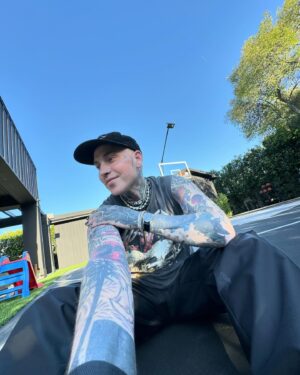 blackbear Instagram - selling my old car (slide to end) best offer in the comments wins i can ship or local pickup in LA