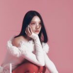 xooos Instagram – 마리끌레르 코리아와 함께한 화보🌝💗
Fashion Editor 장효선(@9erri_ )
Photographer 이춘경(@leeejunkyoung )
Styling 김다현(@_kimdahyun )
Hair ⅖2%(@kyung.min.jung )
Makeup 안세(@anseyeongg )
Nail 7ô7(@youseunghwi )
Assistant 김지수 임주원
XOOOS‘s Fashion editorial with Marie Claire Korea Digital November issue.