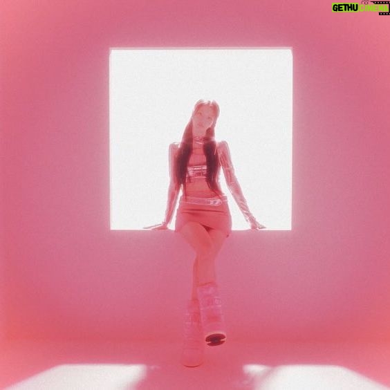 xooos Instagram - Crush! Video will be released at 9pm(KST)π Film Director μ‘°μ€κ΅¬ (@aimnine ) STUDIO AIMUS Styling μμλ¦ (@beautyumm ) Style mansion Hair μ‘°λ€λ―Έ (@dami_jo15 ) Kitts Makeup κ°μμ (@xxovely_o ) Kitts