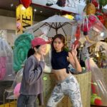 9m88 Instagram - 今天是9頭身腹部才是本體88🌞謝謝 @loewe 找我去Paula’s Ibiza夜市玩🥢🏝️目不暇給太可愛啦❤️‍🔥 #LOEWEpaulas #LOEWETaipeiNightMarket #羅意威台北夜市