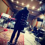 A-Mei Instagram – ❌ 一直都是很靠感覺生活工作著的我  今天這場演出就要實現⋯心裡的激動感動有太多太多了🥰
下午從飯店看著窗外遠遠的舞台
感覺 ⋯我這次真做對了一件事。🥰
就要送走2020了。我們都辛苦了 。我們又要保持距離。我們又要凝聚溫暖彼此的心。我們又要口罩戴好戴滿。2020緩走不送。2021我們都要平安健康感恩❤️🙏❌
#昨晚低溫強風彩排喉嚨身體都不受控的狀況下今晚惠mei妳要加油啊😂😂😂❌❌❌