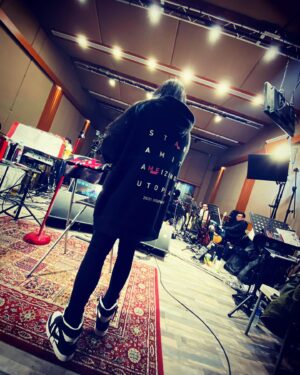 A-Mei Instagram - ❌ 一直都是很靠感覺生活工作著的我  今天這場演出就要實現⋯心裡的激動感動有太多太多了🥰
下午從飯店看著窗外遠遠的舞台
感覺 ⋯我這次真做對了一件事。🥰
就要送走2020了。我們都辛苦了 。我們又要保持距離。我們又要凝聚溫暖彼此的心。我們又要口罩戴好戴滿。2020緩走不送。2021我們都要平安健康感恩❤️🙏❌
#昨晚低溫強風彩排喉嚨身體都不受控的狀況下今晚惠mei妳要加油啊😂😂😂❌❌❌