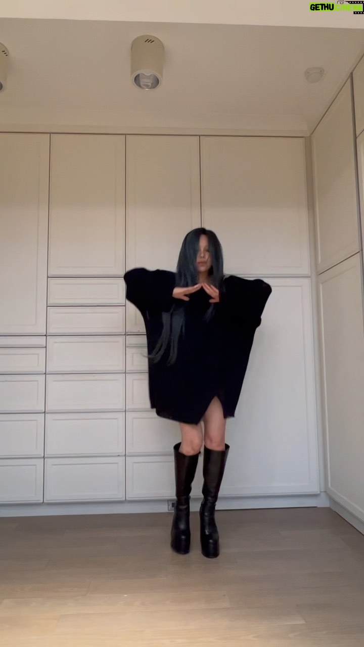 A-Mei - 32.5K Likes - ❌這個很可以 😂 誰來1v1我 😈❌