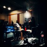 A-Mei Instagram – ❌親愛的家人們  這一個月來的練團彩排真真辛苦了😅😅😅惠mei每次都整場演唱來走一遍又一遍的😂感謝所有參與的大家👏👏👏我愛你們～加油💜❌ 
 #防疫烏托邦