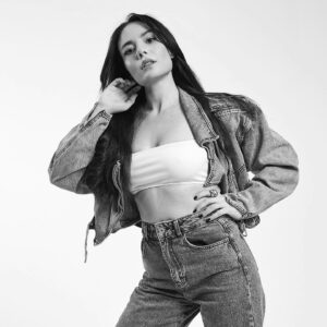 Açelya Devrim Yılhan Instagram - 🙋🏻‍♀️