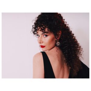Açelya Devrim Yılhan Instagram - 💫🙏🏻
@emreyunusoglu_ 
@tilkiyapim 
@selinkokmanagement
@canercokyuksel 
@makeupguruaybuke 
@huysuzvetatliadam 
@boreal.styling