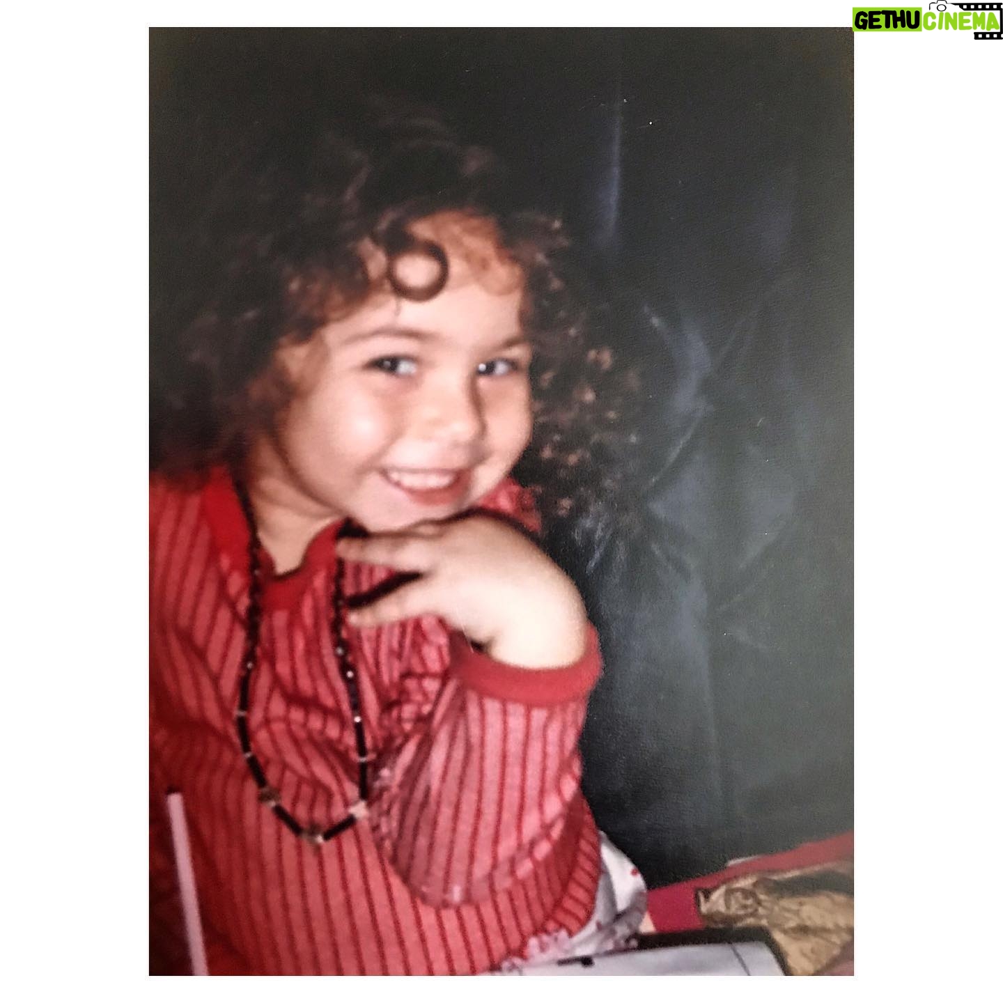 Açelya Devrim Yılhan Instagram - Kutlu olsun! 🥳 #23nisanulusalegemenlikveçocukbayramı #23nisan100yaşında