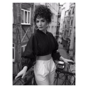 Açelya Devrim Yılhan Instagram - 💫🙏🏻
@emreyunusoglu_ 
@tilkiyapim 
@selinkokmanagement
@canercokyuksel 
@makeupguruaybuke 
@huysuzvetatliadam 
@boreal.styling