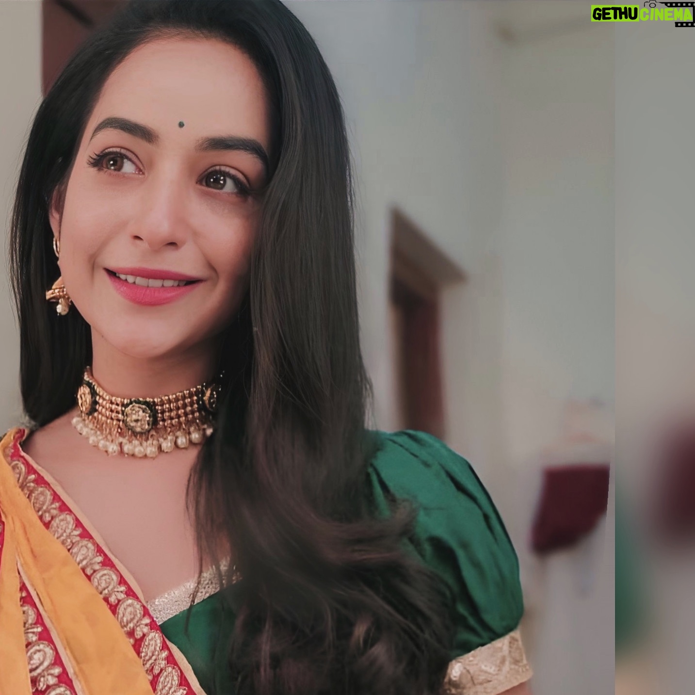 Aanchal Goswami - 1.7K Likes - Kuch na bhi mile mujhe uss shaks se toh bhi chalega
.
.
Bass mera hona uss mein jhalakna chaiye ♥️♾️