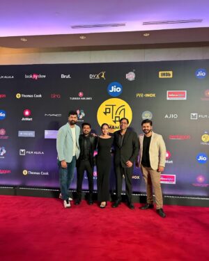 Aanchal Goswami Instagram - Proudly walking the Red Carpet with Team ‘AGRA’ ✨💃❤️ And having the pleasure of meeting some great people around thank you 🥂🫶 #gratitude ✨♾️ 

📸 @kashyapjai06 

For @mumbaifilmfestival  #mami2023 ✨ #nmacc