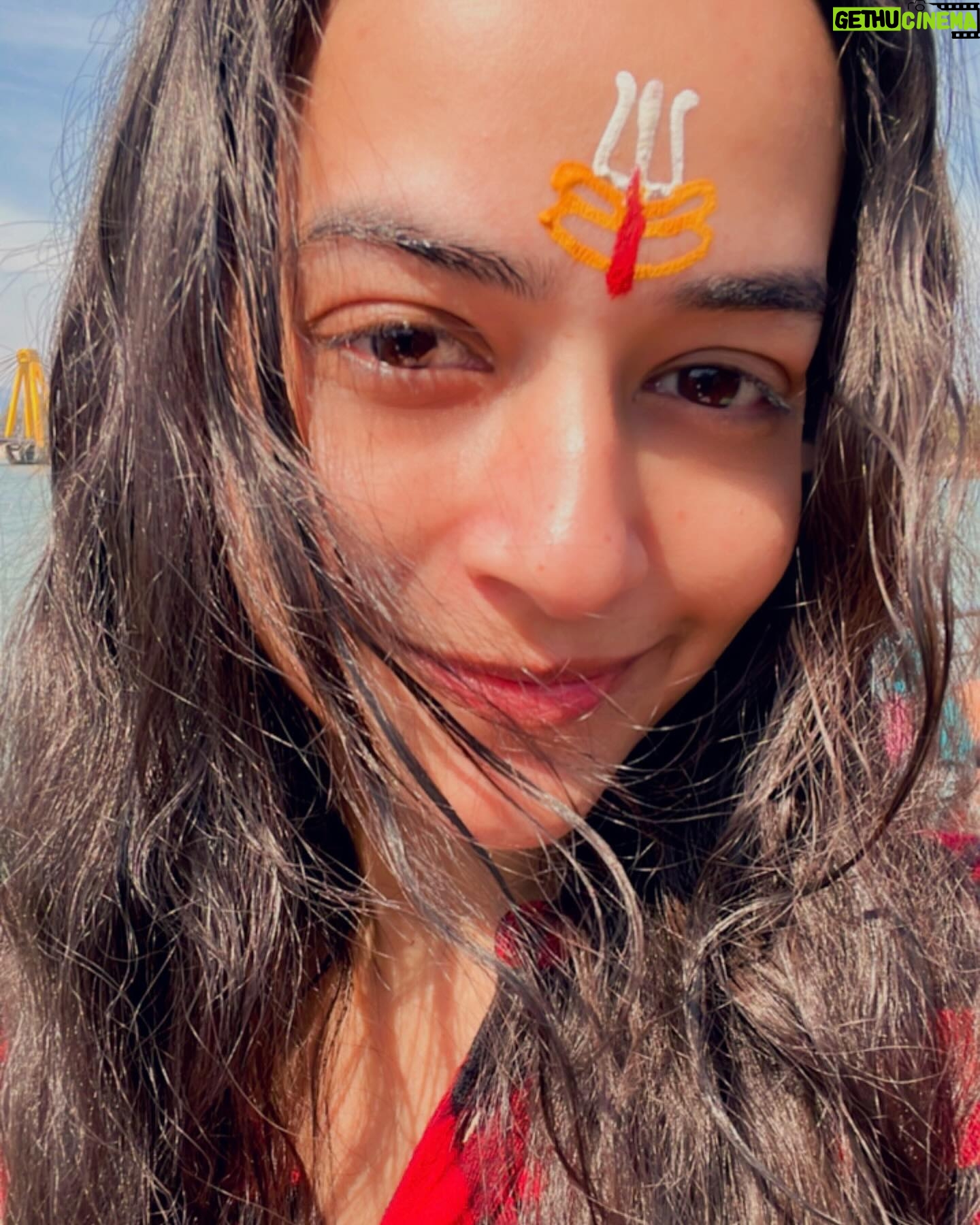 Aanchal Goswami - 1.7K Likes - ॐ नमः शिवाय 🔱 शिव ही सत्य है, सत्य ही शिव है।
