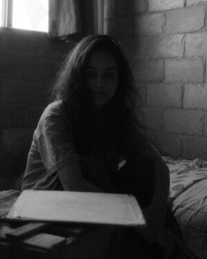 Aanchal Goswami Instagram - See you once again 👀 through a cinematographer’s lens @kanishkgrover_ 📸 👋
 #preparation 🎬