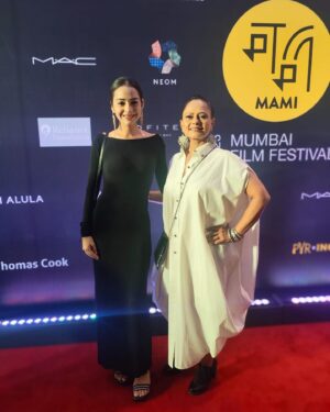 Aanchal Goswami Instagram - Proudly walking the Red Carpet with Team ‘AGRA’ ✨💃❤️ And having the pleasure of meeting some great people around thank you 🥂🫶 #gratitude ✨♾️ 

📸 @kashyapjai06 

For @mumbaifilmfestival  #mami2023 ✨ #nmacc