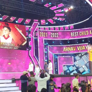 Aarthi Mohan Instagram - Galatta Crown 2022 - Best Child Artist - Arnav Vijay

Our family's absolute moment of pride as we watched Arnav bag his first ever award for his performance as Arjun in #OhMyDog! 

The hardwork he put in as a mere 9 year old, the dedication he showed, the consistency he maintained in his practice  and the love he had while filming.. me, as his mother, am beyond proud to see him reap the benefits♡ 

Way to go my li'l star 🌟 shine on, shine bright!

#firstofmany #runsintheblood #likefatherlikeson #3gen #galattacrown2022 #togetherasfamily #celebrationtime