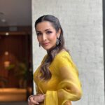 Aastha Sharma Instagram – 💛💛💛
@malaikaaroraofficial for Kalyan jewellery launch in
Outfit @devnaagri 
@vandafashionagency 
Hair @hairstylist_madhav2.0 
Make up @reshmaamerchant 
Styled by @wardrobist with @muskaanmatta 
Managed by @naureen.abdullah