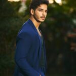 Aastha Sharma Instagram - Keeping it chic @ishaankhatter for Digital Iconic Awards In Suit @amitaggarwalofficial Watch @robertocavalliwatches_india Styled by @wardrobist with @iammanisha Thank you @elevate_promotions 💫