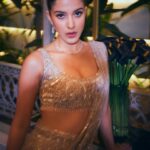 Aastha Sharma Instagram - This Girl 💎💎💎 @shanayakapoor02 shining bright in Outfit @falgunishanepeacockindia @falgunipeacock @shanepeacock Jewels @diamantinafinejewels Hair @irshad__hair Makeup @simone.hairandmakeup …. Styled by @aasthasharma @reannmoradian @gehnadholakia Assisted by @shatakshipandeyy ….. Images @nupuragarwal__