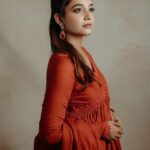 Abarnathi Instagram - ✌️shades of #abarnathi 🧡 : : : For movie #irugapatru❤️ #promotions Looking @thememoryboat Lens Retouch @atmaretouch ✨ Designer @signature_by_bharathi Mua @vyshalisundaram_hairstylist Stylist @diptidesai_official #starringyou #paris #anarkalisuits #traditional #trends #fashiontoday #irugapatru #promotion #abarnathi #cinema #viral #trending #salwar #instagram #today #post