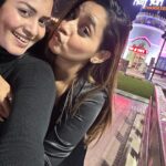 Abarnathi Instagram - Thangapulla alagupulla ammupulla chlmpulla bubblypulla #happybirthdaythangachipapa❤️️ 🥳 @0fficial__jyothy_joi ❤️😘 #birthday #birthdaygirl #sisters #celebrations #uae #uaelife #dubai🇦🇪 #abarnathijothi #abarnathi #selfie #selfiequeen #birthdaycelebration #sisterlove #faloodalovers #sisterhood #loveforever