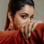 Abarnathi Instagram - N☄️☄️N post Looking @thememoryboat lens Costume designed by barathi’s @signature_by_bharathi Makeover @vyshalisundaram_hairstylist Stÿlist @diptidesai_official For #irugapatru movie #promotion #day #passion #anarkalisuits #instadaily