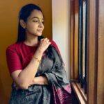 Abarnathi Instagram - 🌹✨ #candidclicks #sareelove #tamilactress #abarnathi Bracelet✨ @anscollection7