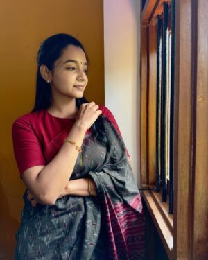 Abarnathi Instagram - 🌹✨

#candidclicks #sareelove #tamilactress #abarnathi

Bracelet✨ @anscollection7