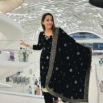 Abarnathi Instagram - Sparkle ✨ shine ✨ 2023—>2024 ✨ #insta #instagram #instamood #dubai #uae #musuemofthefuture #sisterlove #abarnathi #dubai🇦🇪 #dubaimall #sisterslove #burjkhalifa #vacation #irugapatru #abarnathi #habibi #habibidubai🇦🇪 #jumeirah #burjikalifadubai #positivevibes #2024 #mydreamtrip #withmysis