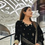 Abarnathi Instagram - Sparkle ✨ shine ✨ 2023—>2024 ✨ #insta #instagram #instamood #dubai #uae #musuemofthefuture #sisterlove #abarnathi #dubai🇦🇪 #dubaimall #sisterslove #burjkhalifa #vacation #irugapatru #abarnathi #habibi #habibidubai🇦🇪 #jumeirah #burjikalifadubai #positivevibes #2024 #mydreamtrip #withmysis