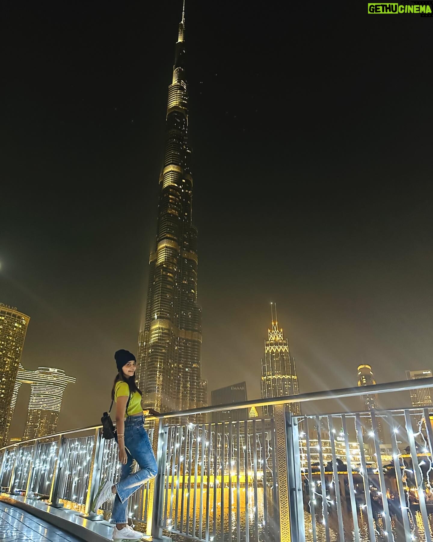 Abarnathi Instagram - #dubai night’s sky 🌌 🪩✨ Pic courtesy my🫶love @0fficial__jyothy_joi #dubai🇦🇪 #dubaimall #sisterslove #birthdaygirl #birthdayparty #burjkhalifa #vacation #irugapatru #abarnathi #december #birthdaypost #birthday #birthdaydiaries❤ #habibi #habibidubai🇦🇪 #jumeirah #boating #burjikalifadubai #christmas #positivevibes #globalvillage #dubaiglobalvillage #2023 #mydreamtrip #withmysis