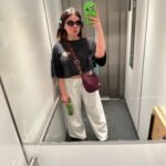 Abbey Hoes Instagram - Het is de maand mei, ik ben bijna 30, ik heb 1 pretzel, net 10 kilometer gewandeld en 40 lift selfies. 👍🧡🍊🫶